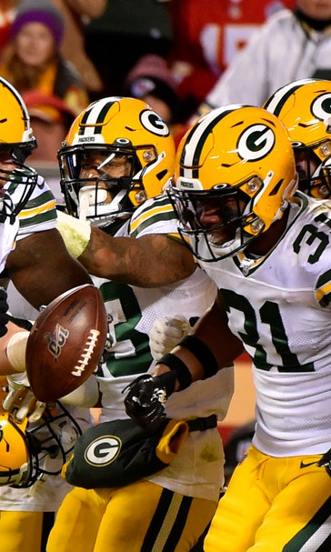 Rodgers' strong play has Packers off to 7-1 start